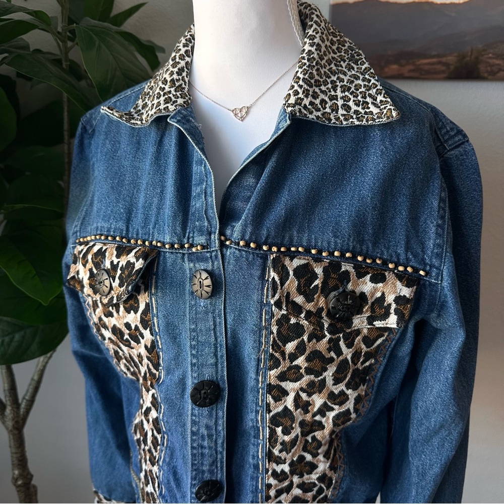 Leopard Print Denim Jacket - Picture 2 of 5
